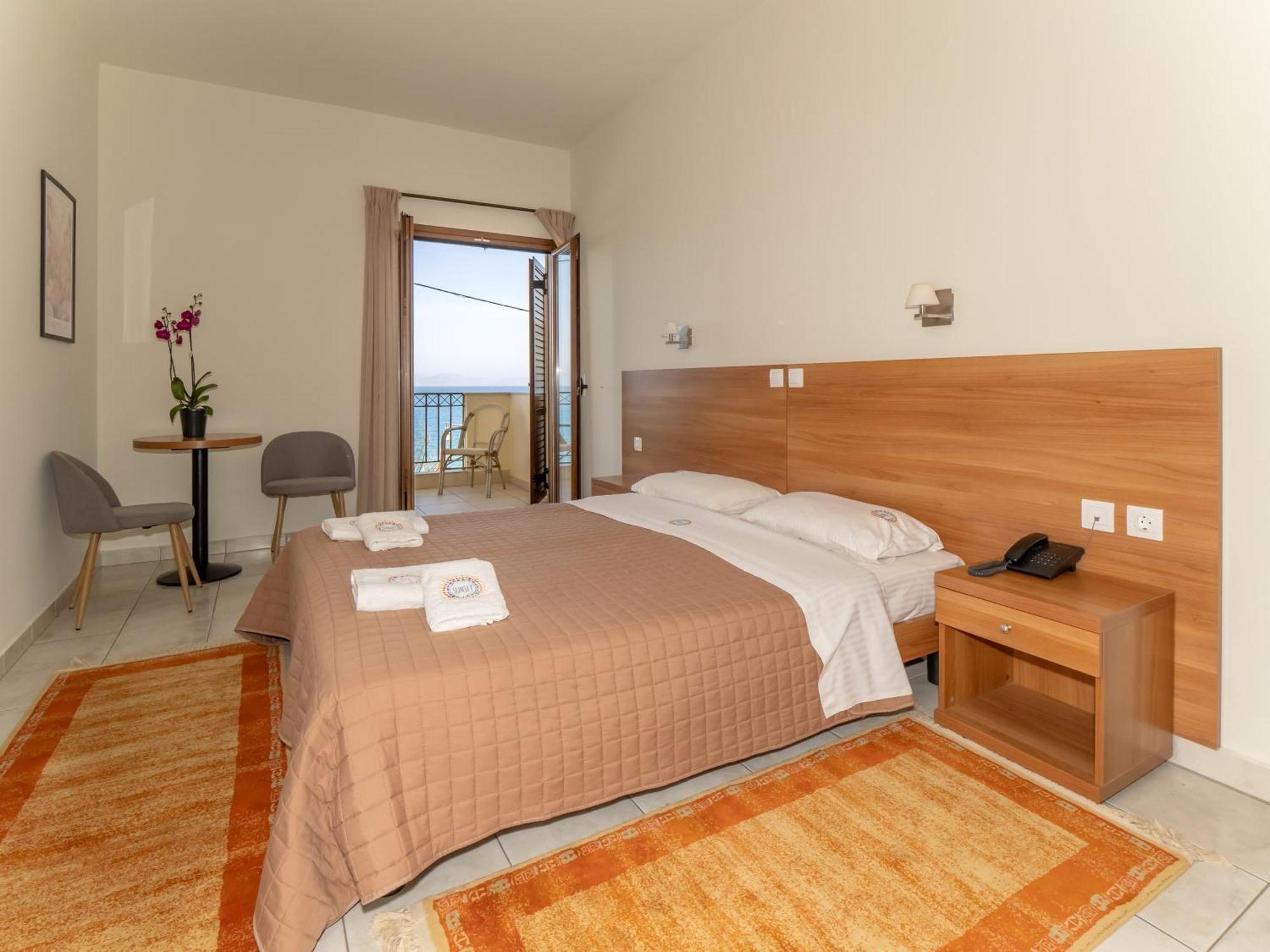 קסירופיגאדו Sunset Hotel מראה חיצוני תמונה