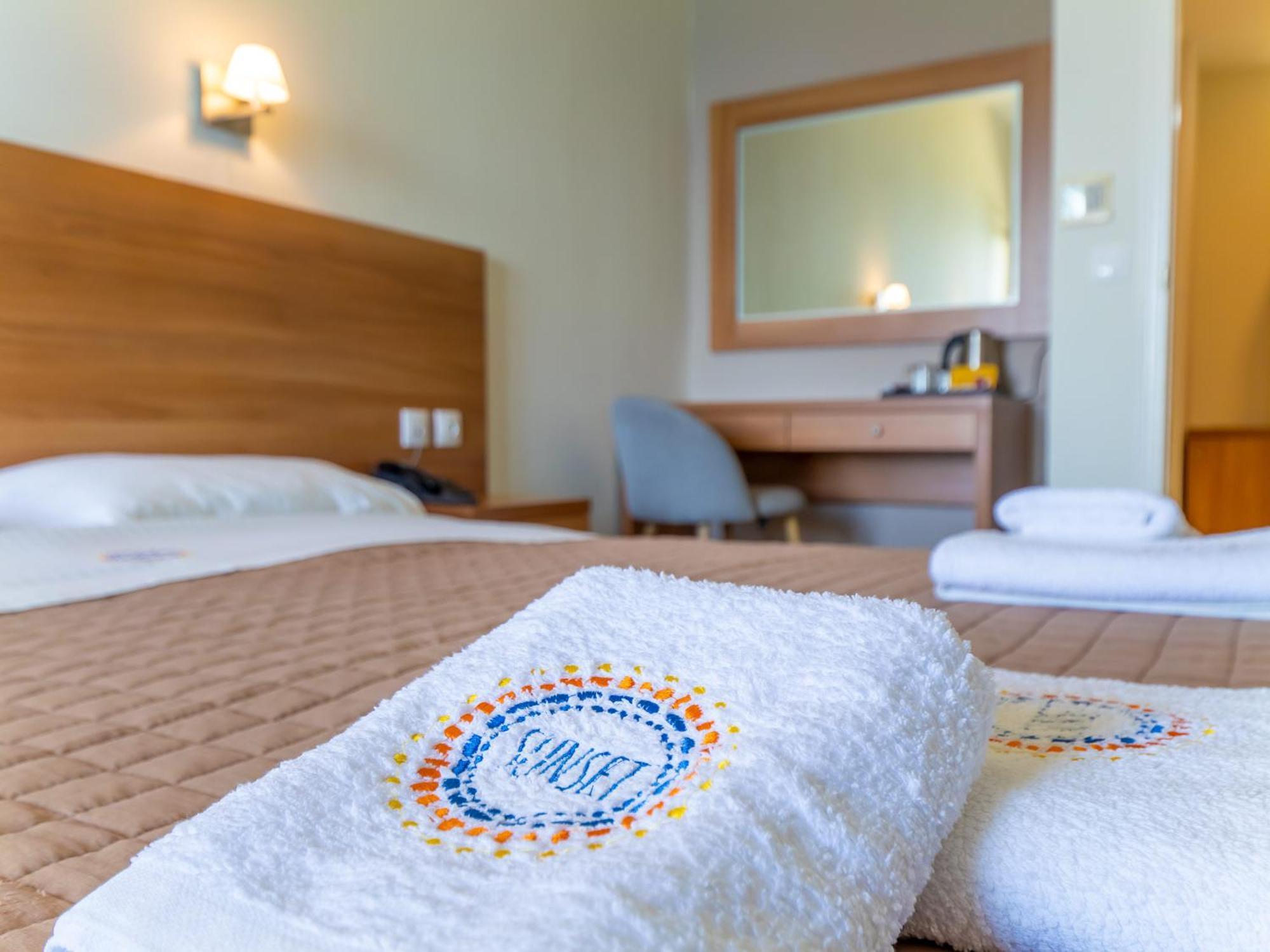 קסירופיגאדו Sunset Hotel מראה חיצוני תמונה
